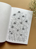 Enchanting florals - A Stress-Relieving & Mindful Colouring Book